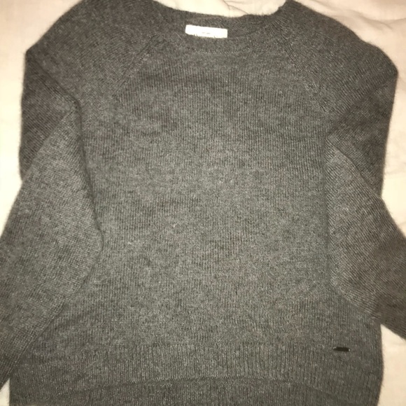 Adorable Abercrombie soft sweater! - Picture 3 of 5
